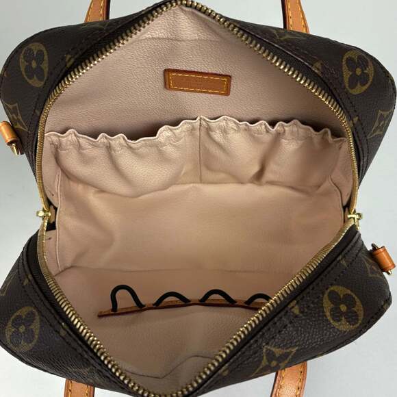 LOUIS VUITTON Brown Monogram Shoulder Bag - Picture 7 of 8